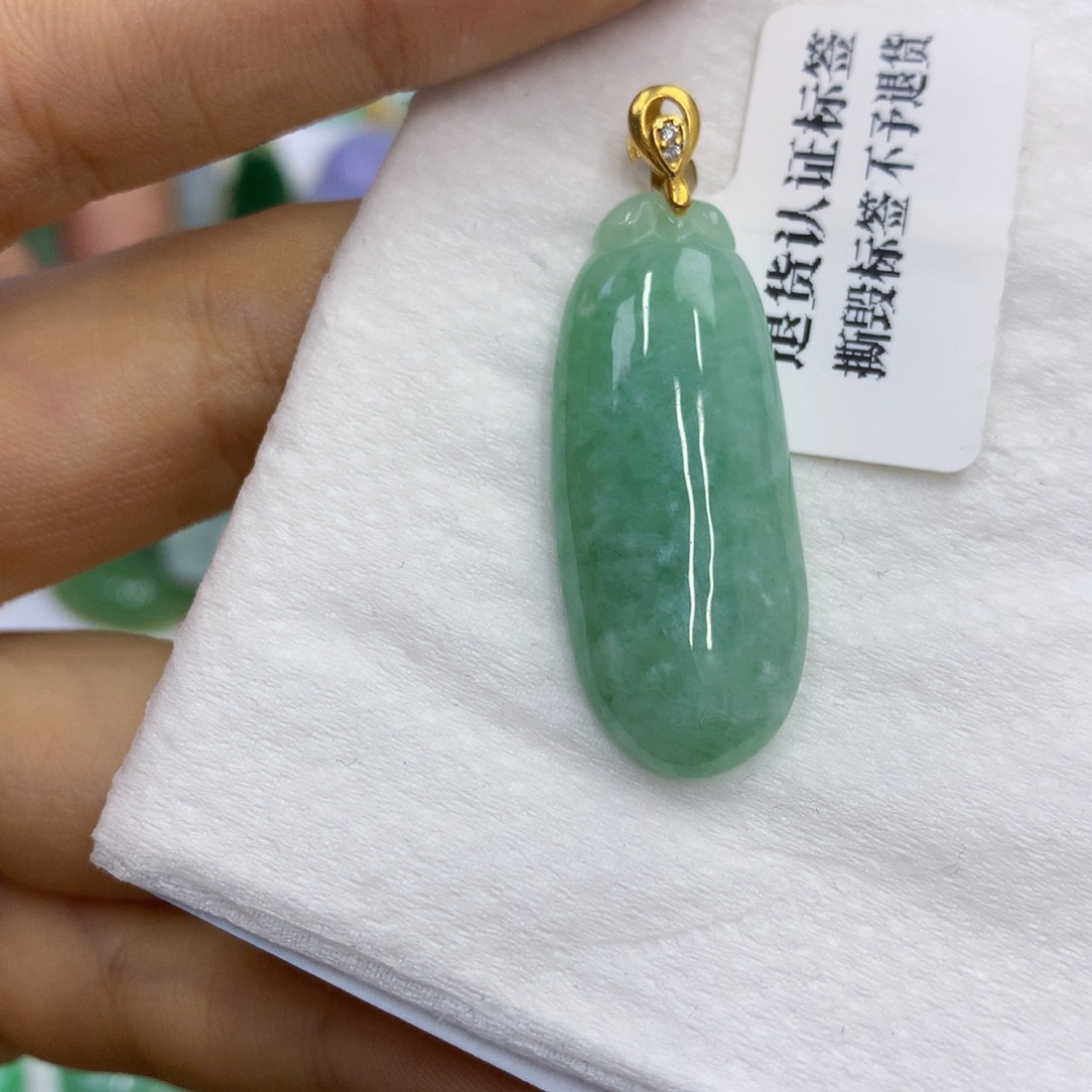 翡翠未镶嵌颈饰翡翠
