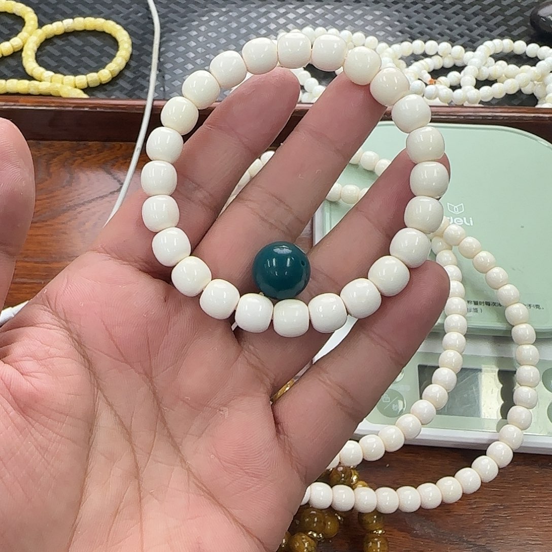 白玉菩提手串9玉华驼骨