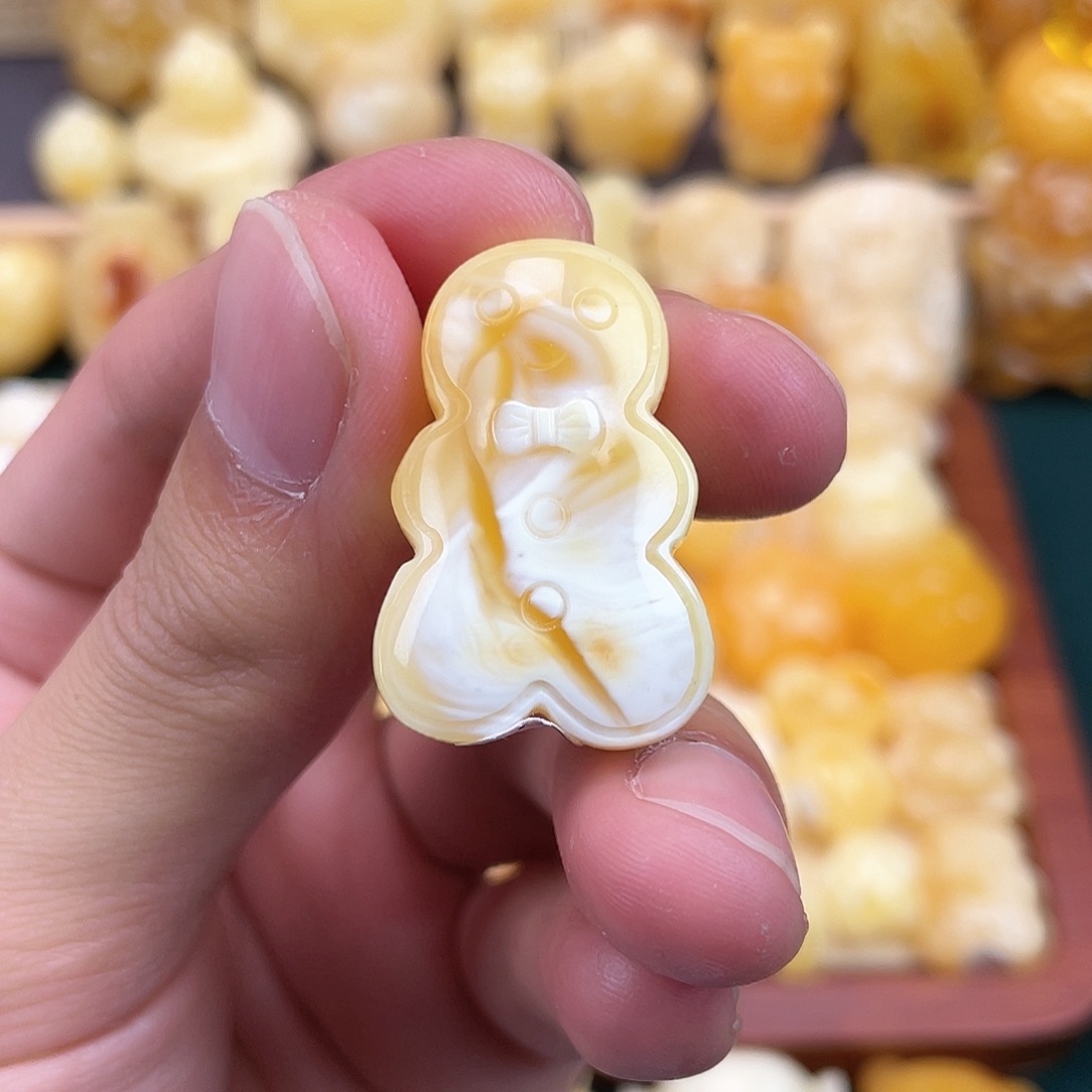 琥珀裸石未镶嵌蜜蜡