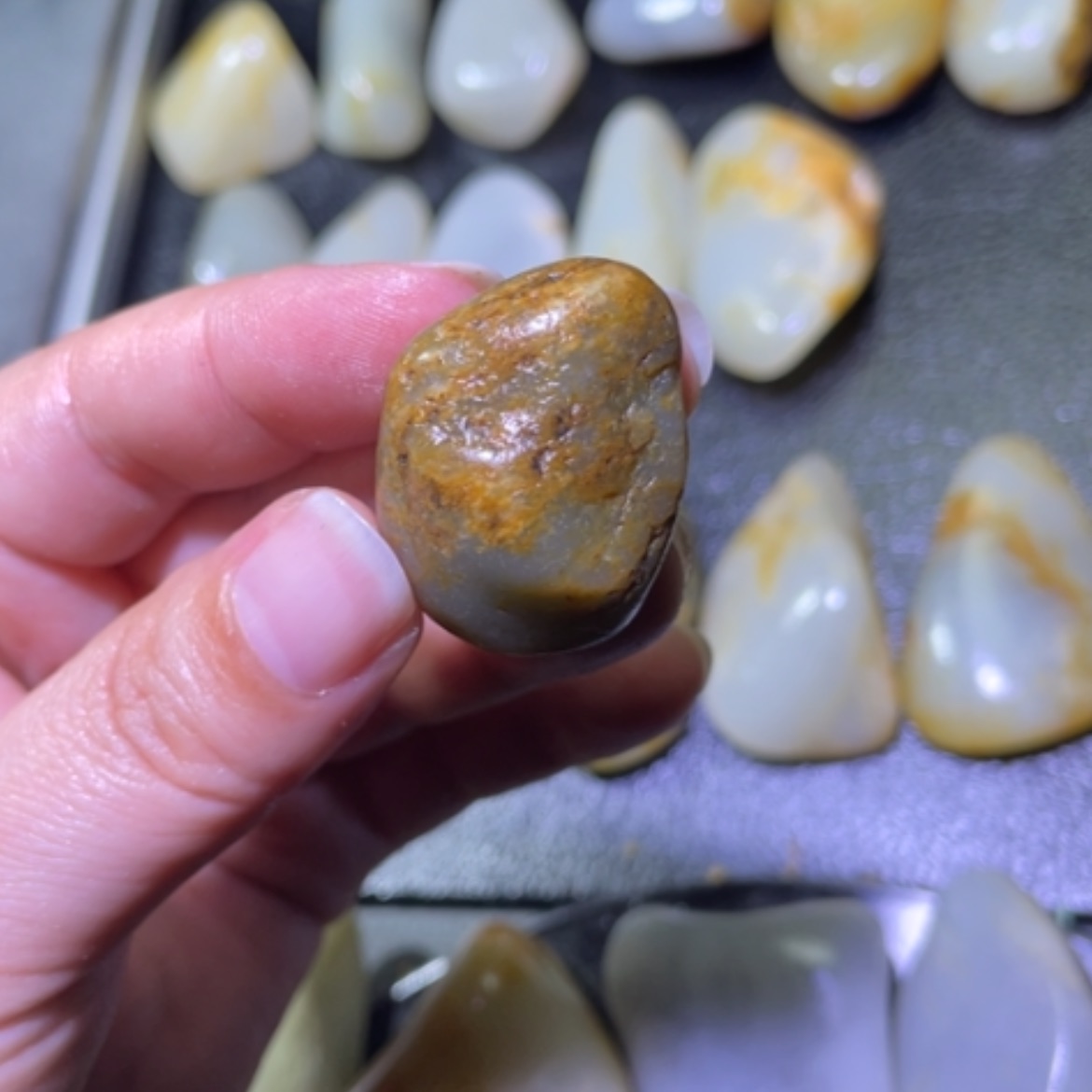 【闪购商品】颈饰未镶嵌和田玉（子料）