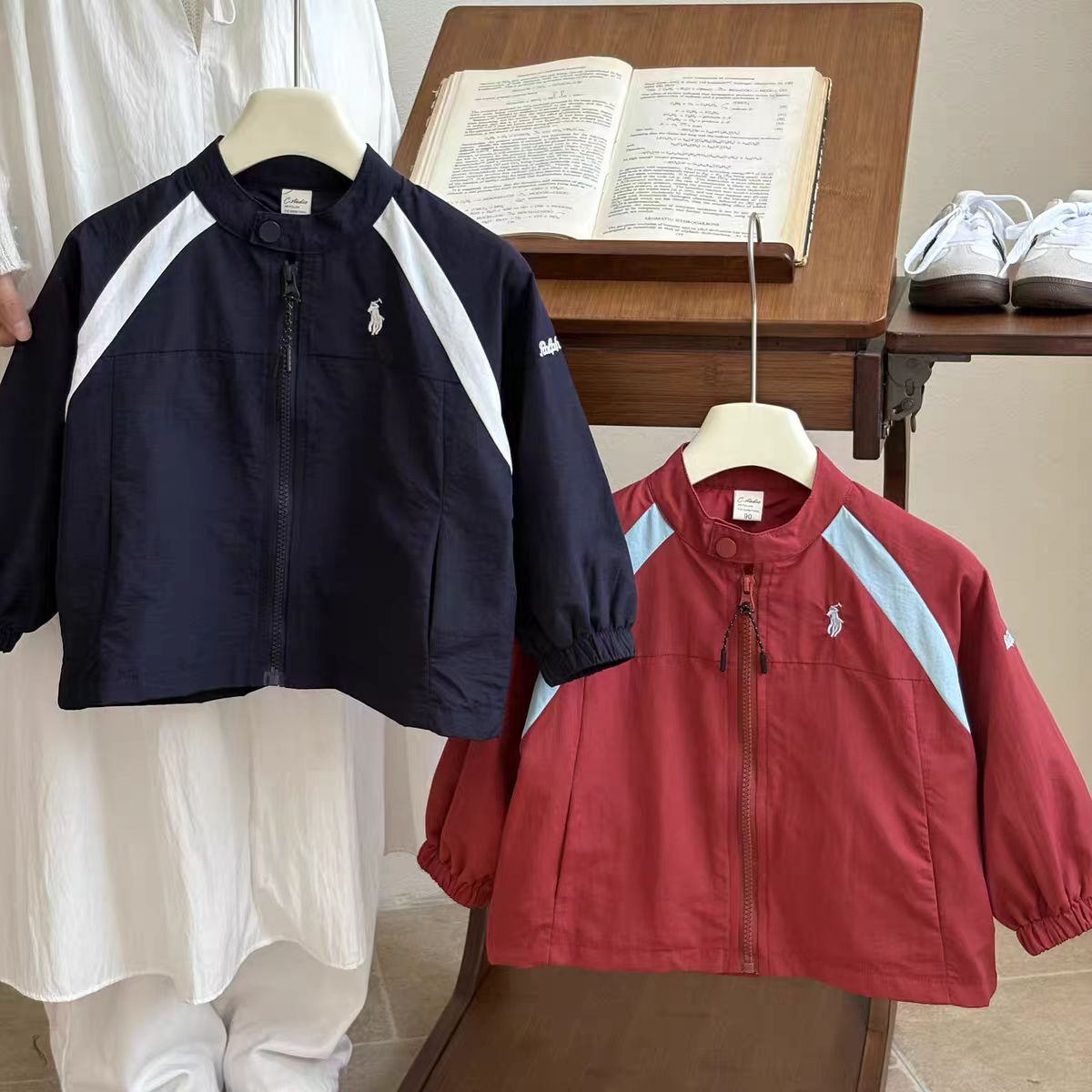 儿童外套2025春秋童装男童刺绣潮牌冲锋衣宝宝拼色夹克小童棒球服