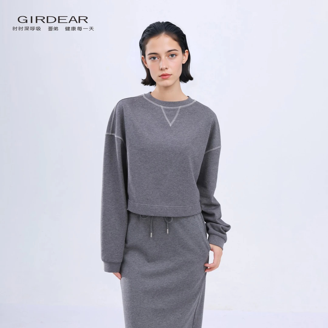 GIRDEAR/哥弟早秋新款百搭运动风时尚休闲舒适圆领短款卫衣130067
