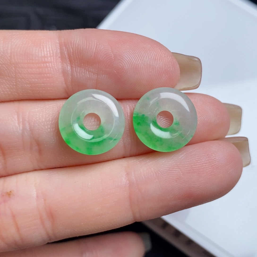 翡翠未镶嵌耳饰飘阳绿甜甜圈