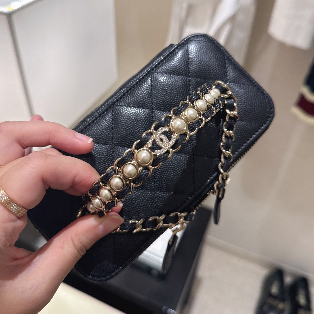 未使用 Chanel/香奈儿 皮穿链珍珠满钻双c鱼子酱手柄长盒子包26c