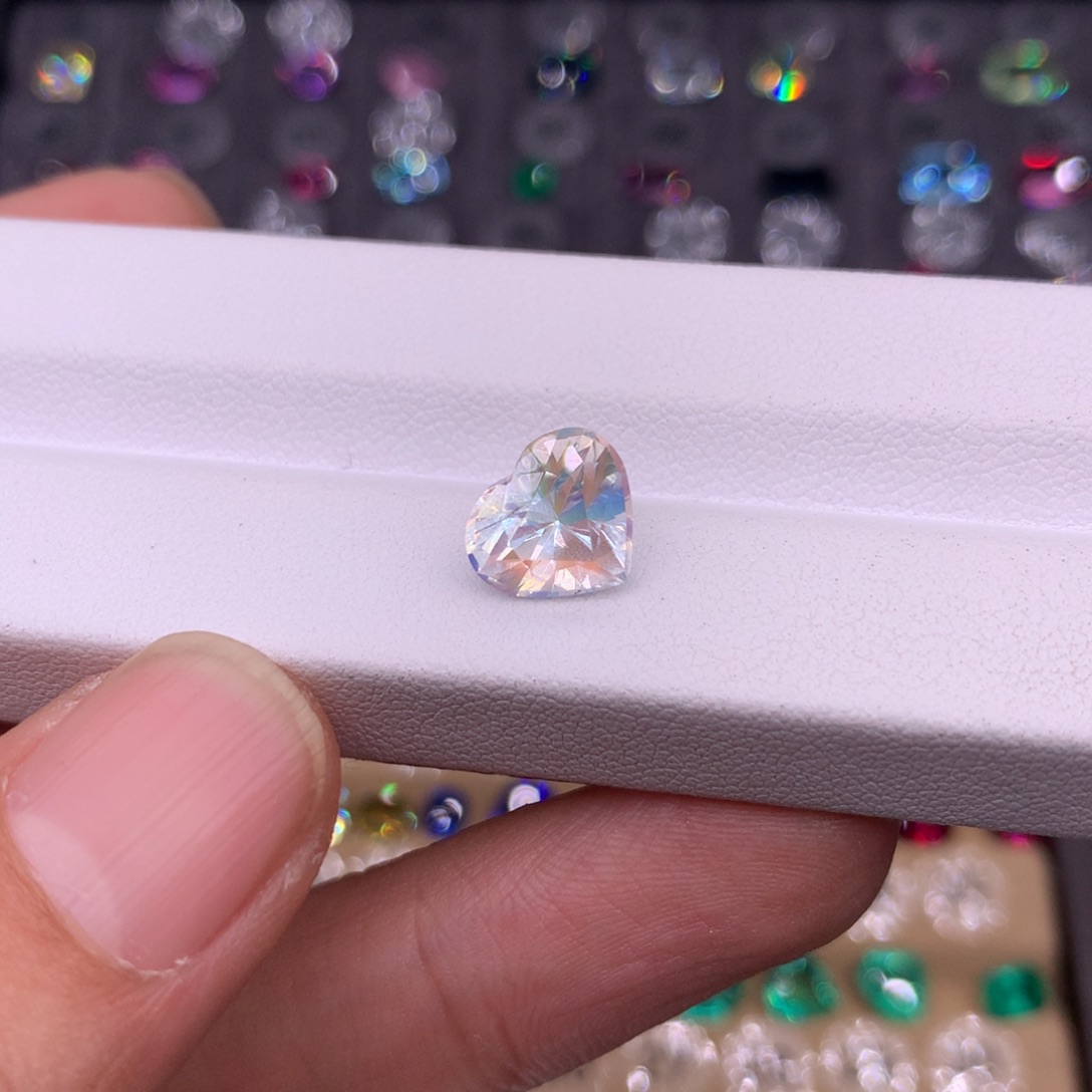 月光石裸石未镶嵌