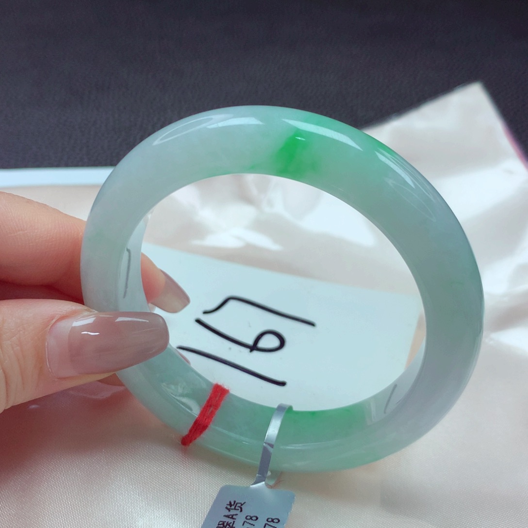 翡翠手镯未镶嵌手镯56