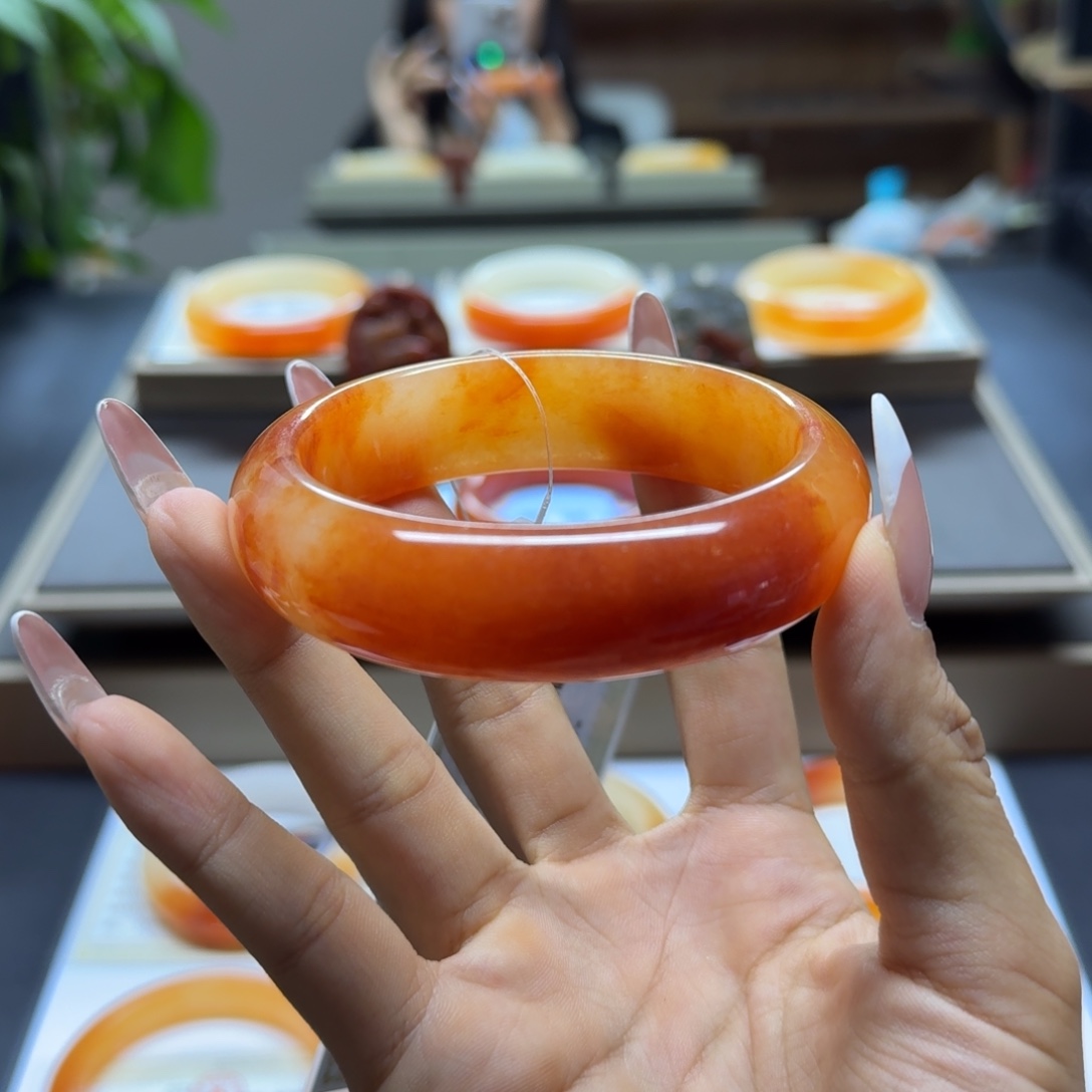 月***然合金石英质玉（黄龙玉）手链