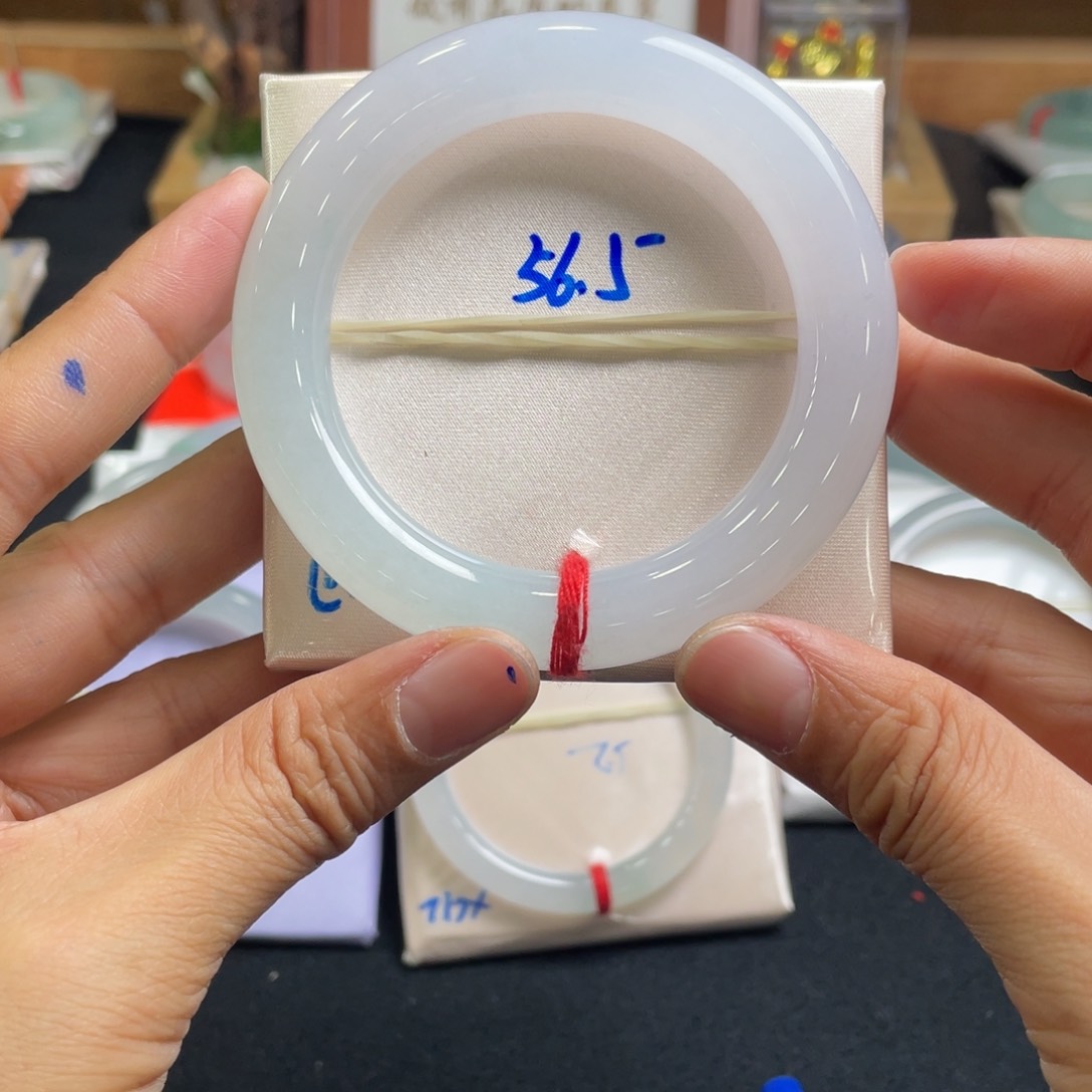 翡翠手镯未镶嵌56.5天然翡翠A货