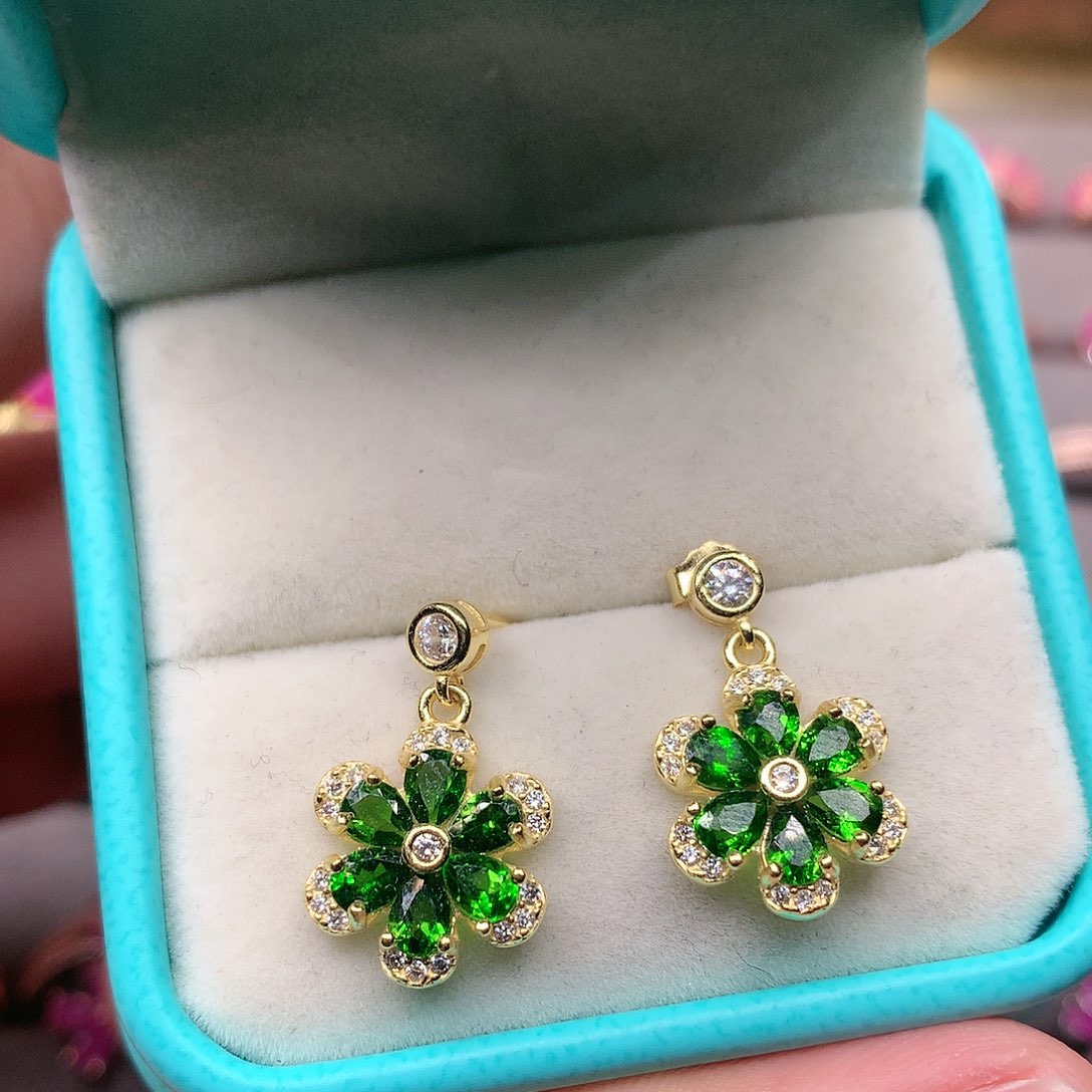 透辉石耳饰银S925镶嵌