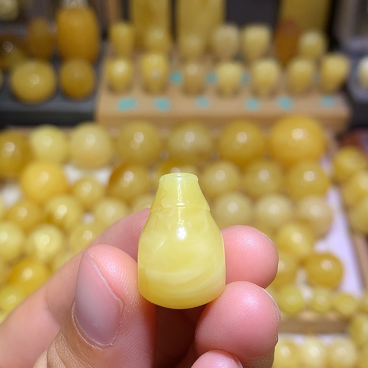 裸石蜜蜡未镶嵌天然俄料白花蜜蜡微瑕三通14