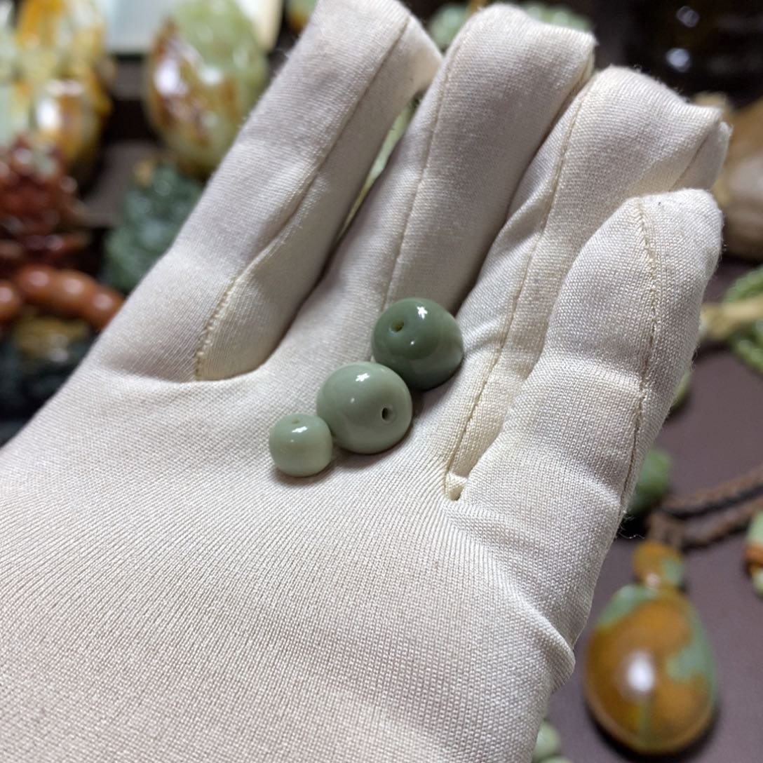 大***o岫岩老玉（透闪石质玉）未镶嵌挂件