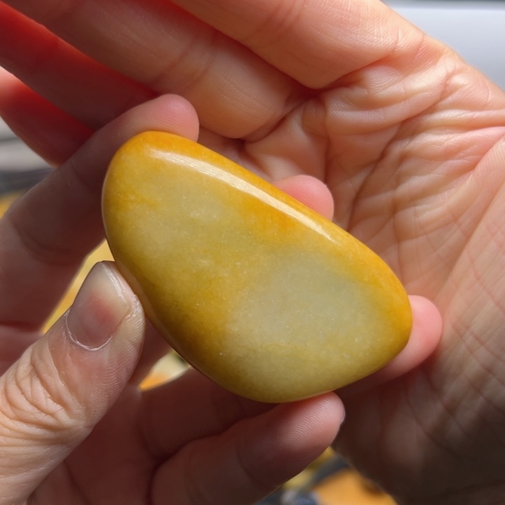 翡翠颈饰未镶嵌毛料