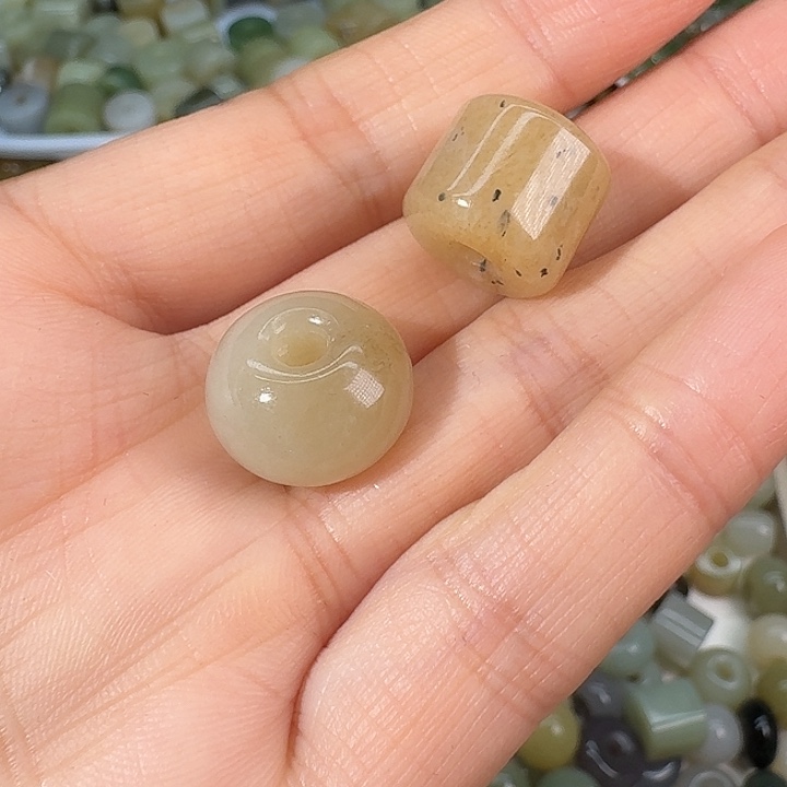 阿***娴和田玉（糖玉）未镶嵌颈饰拍2