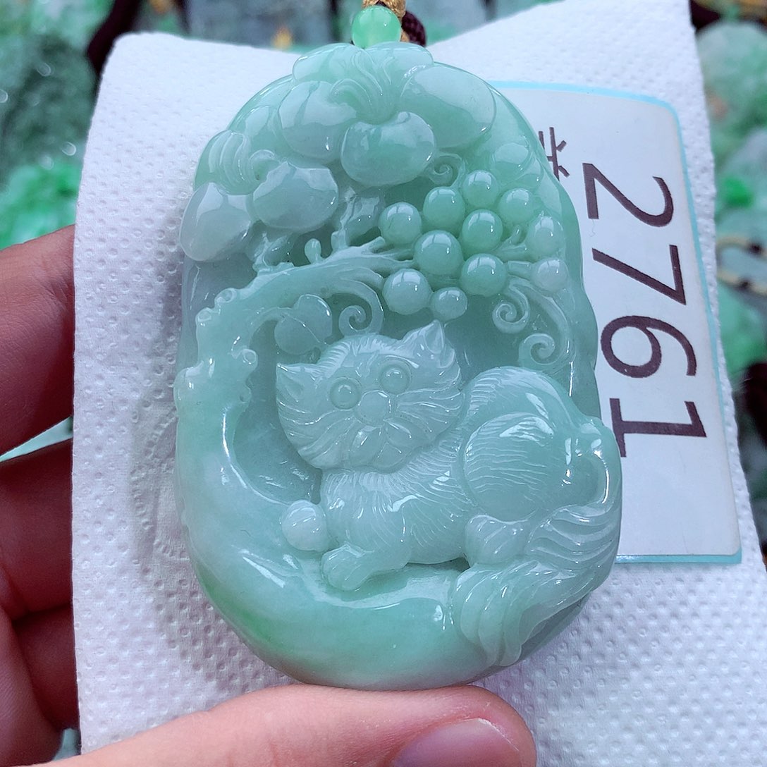 吊坠(不含链)未镶嵌翡翠