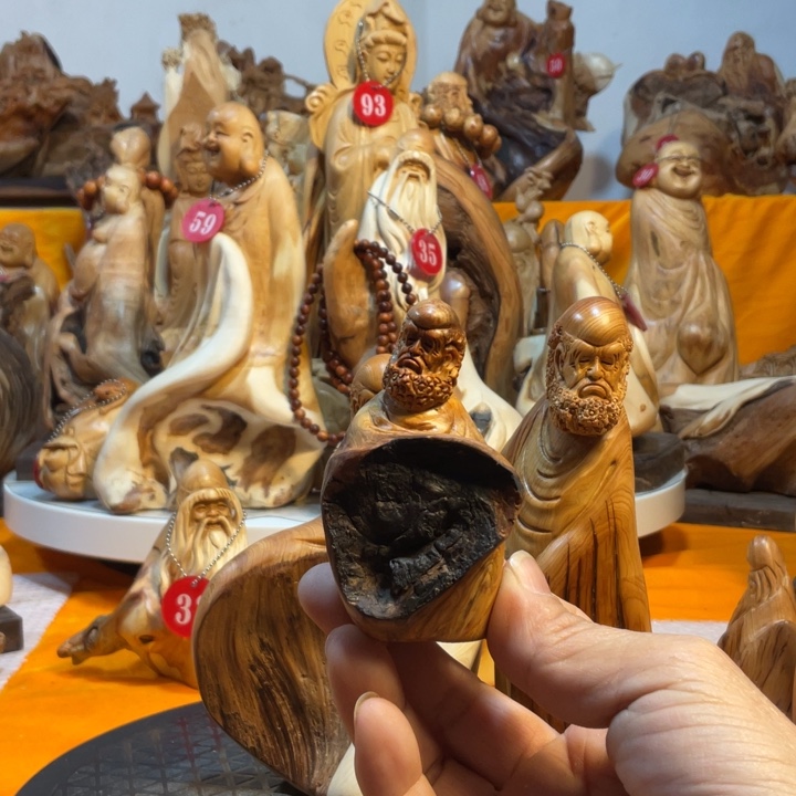 柏木（崖柏）鹿*崖柏  达摩