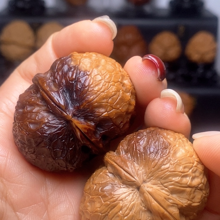 文玩核桃吊坠元宝