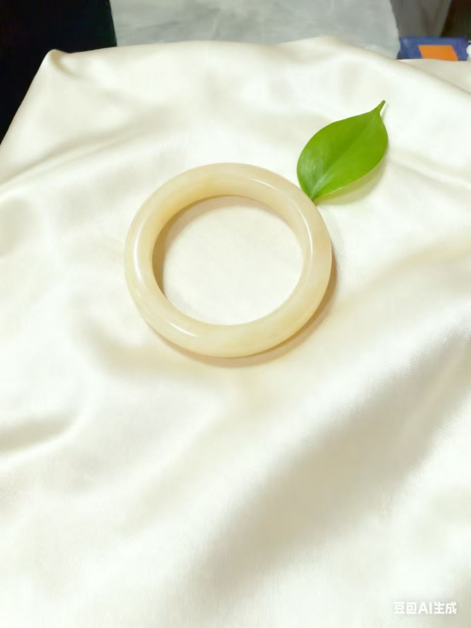  2008高端精品手镯多样性发其一-YHQ