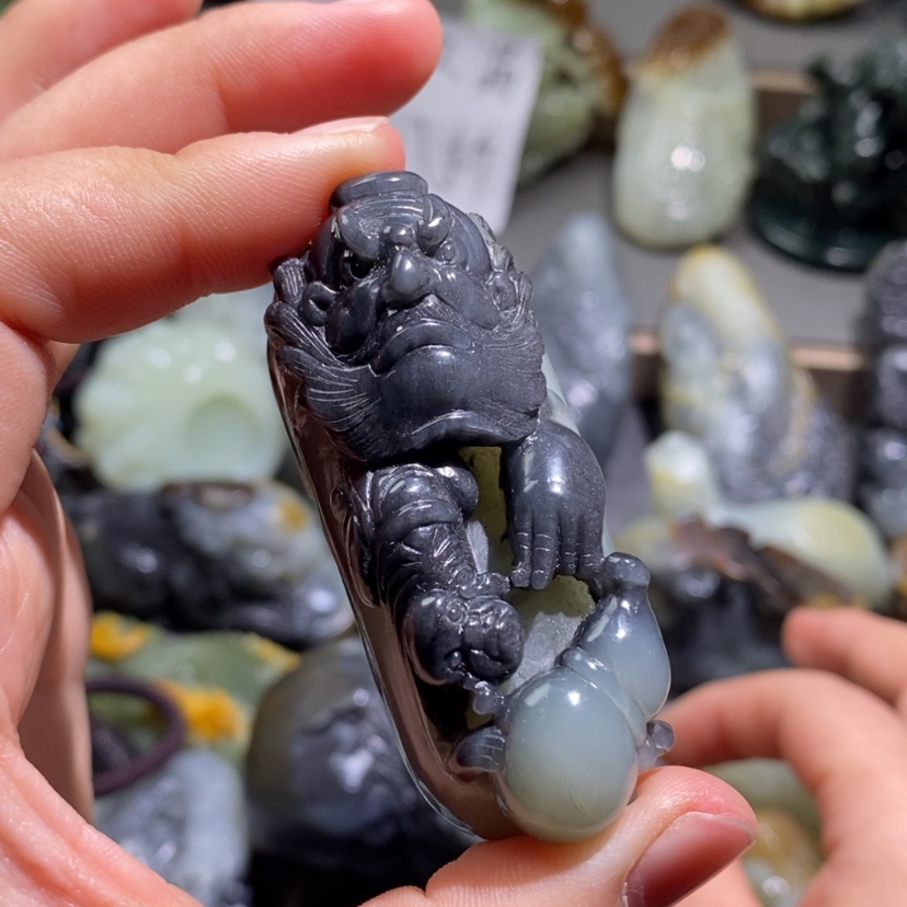 【闪购商品】和田玉把件未镶嵌灰**迹