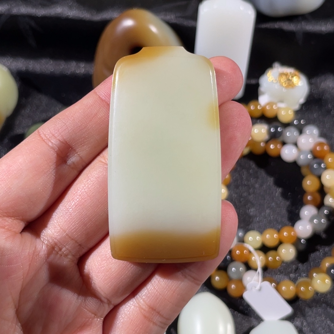 和田玉未镶嵌挂件