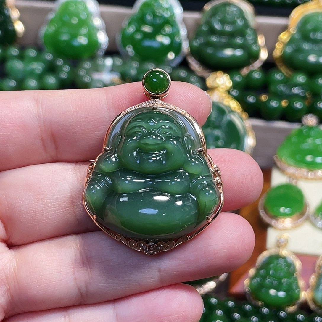 和田玉（碧玉）18K金镶嵌颈饰绿猫眼佛公31.5