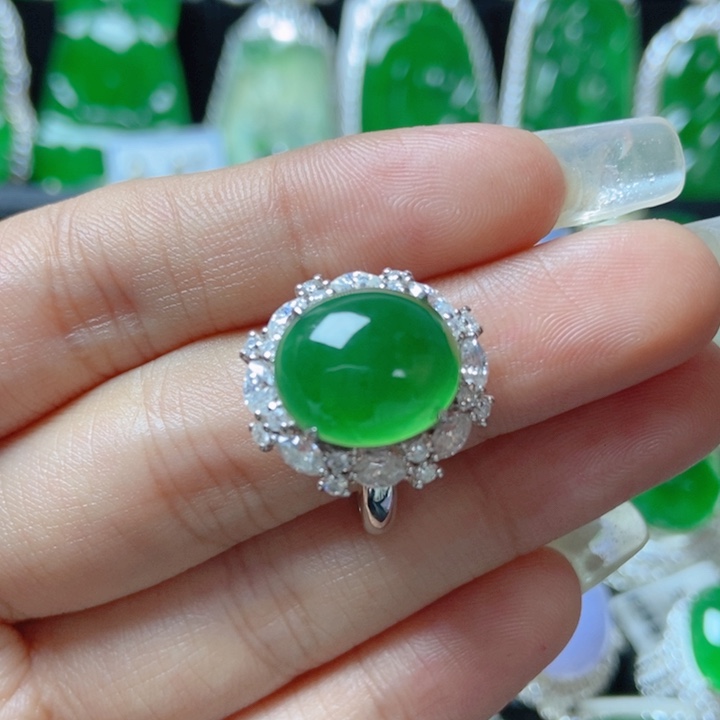 翡翠颈饰18K金镶嵌1848279。 