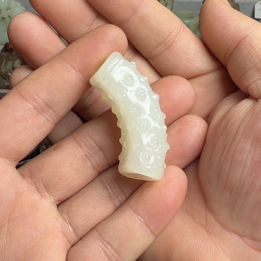 和田玉（糖玉）颈饰未镶嵌