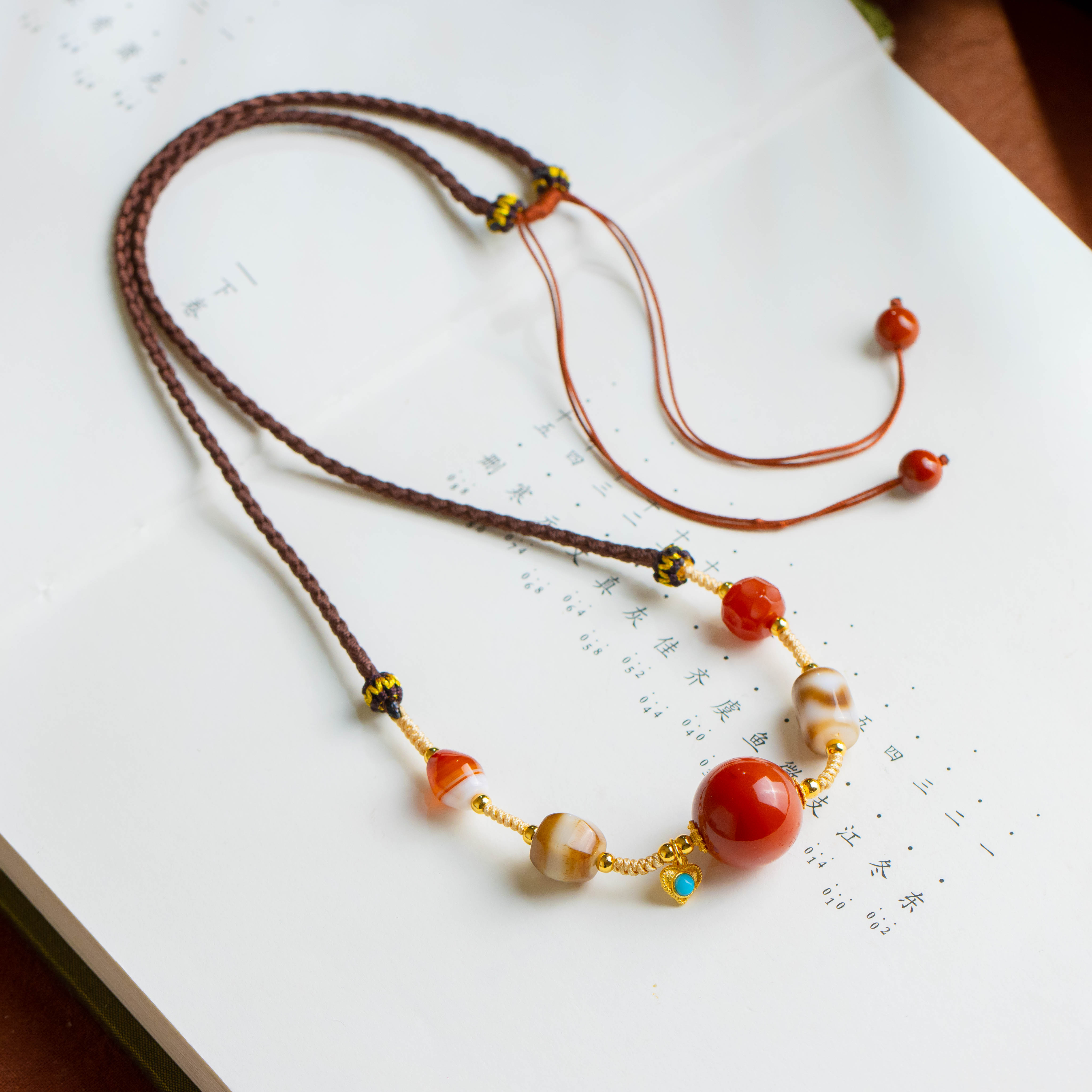 南红大单珠爱心编绳吊坠