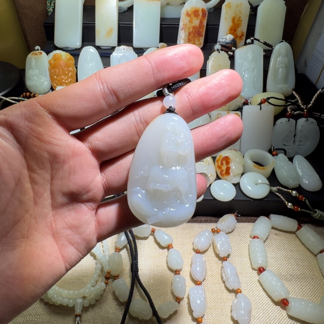 和田玉吊坠(不含链)未镶嵌方***@