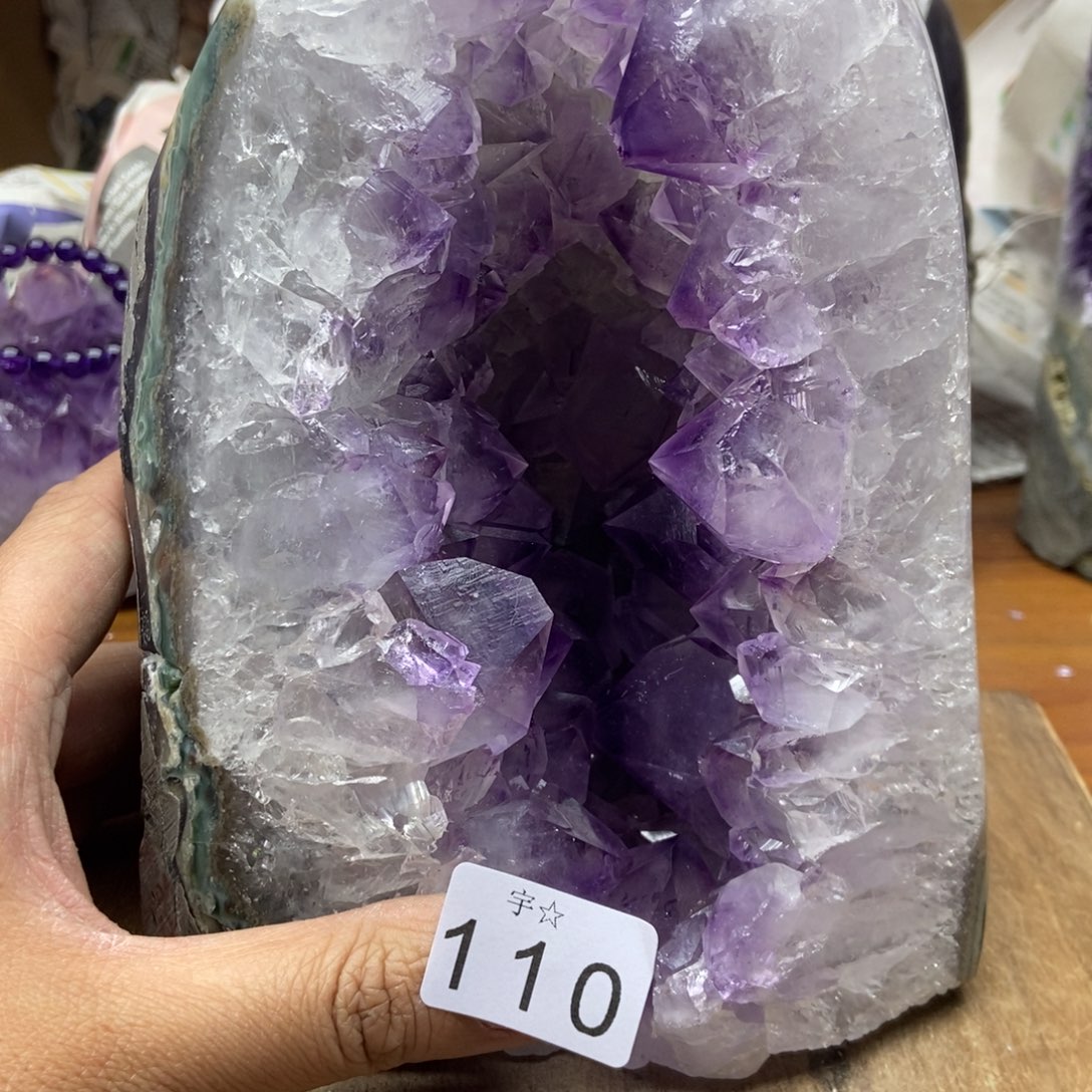紫晶天然水晶摆件未镶嵌