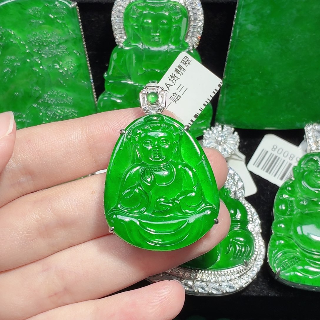 翡翠未镶嵌颈饰天然A货翡翠