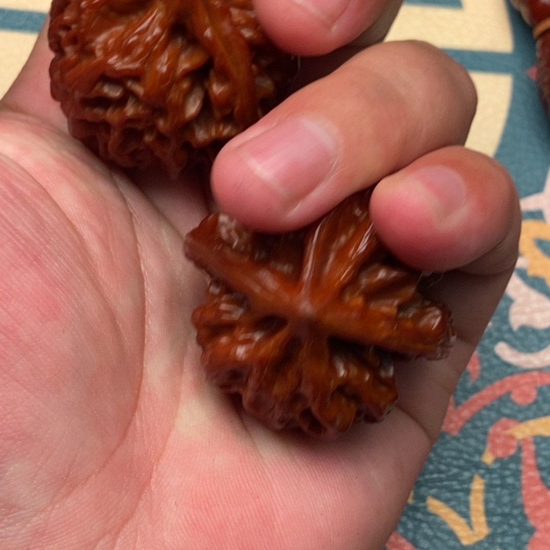 文玩核桃把件?***人007龙门涧