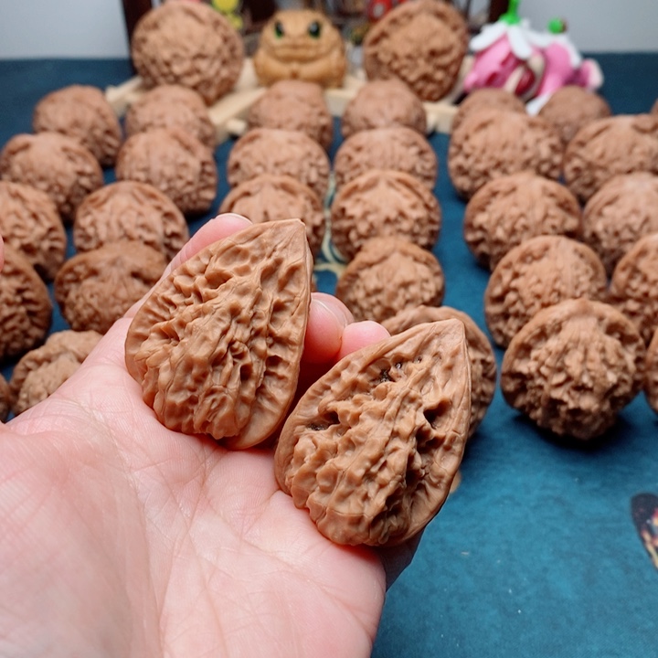 文玩核桃把件官帽异形