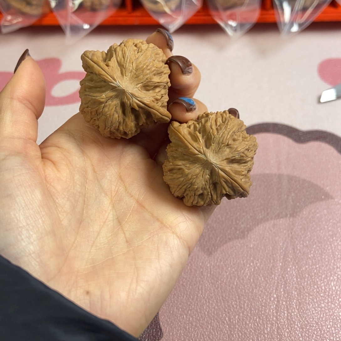 文玩核桃吊坠40磨盘95