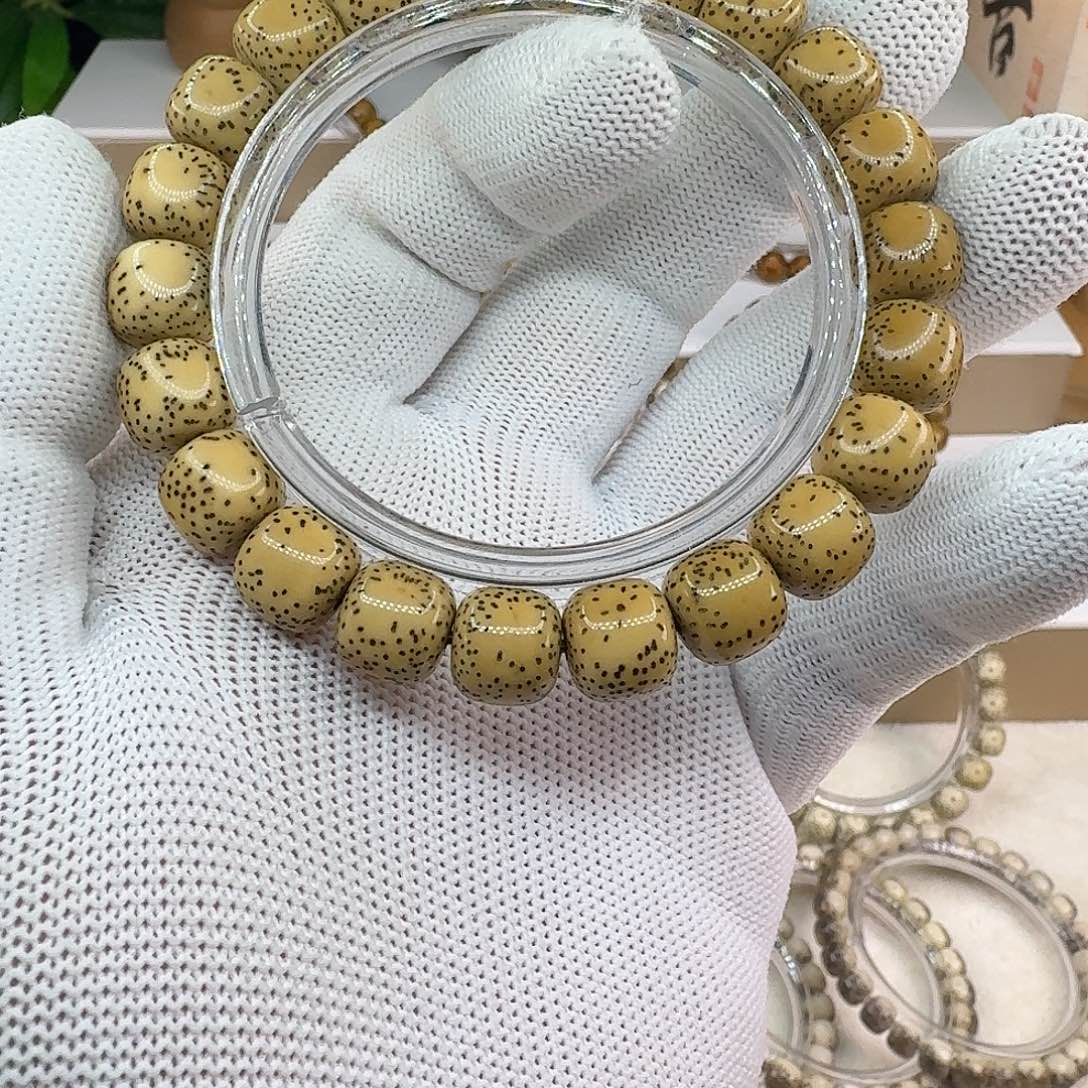 星月菩提吊坠海南原生态原白老型单圈