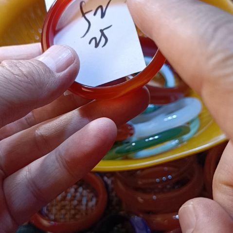 玛瑙/玉髓手镯未镶嵌