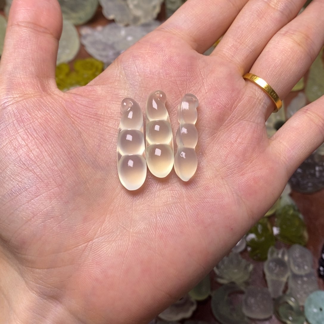 蛇纹石玉未镶嵌项链