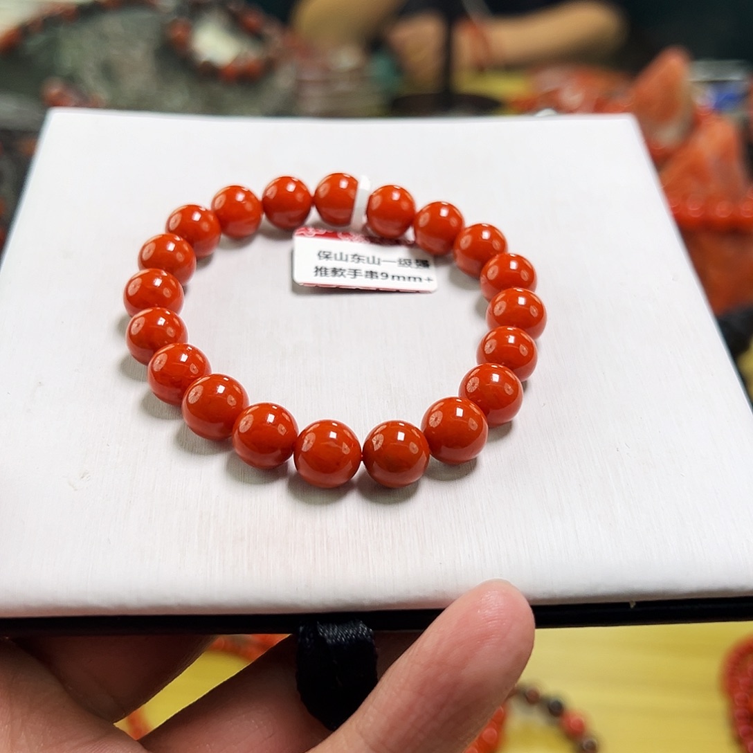 南红玛瑙未镶嵌买9+mm保山东山南红圆珠