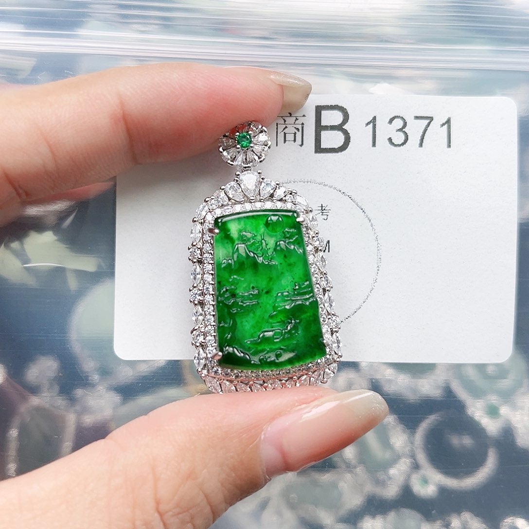 翡翠颈饰未镶嵌翡翠1371