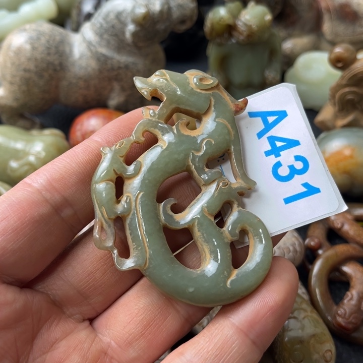 和田玉颈饰未镶嵌