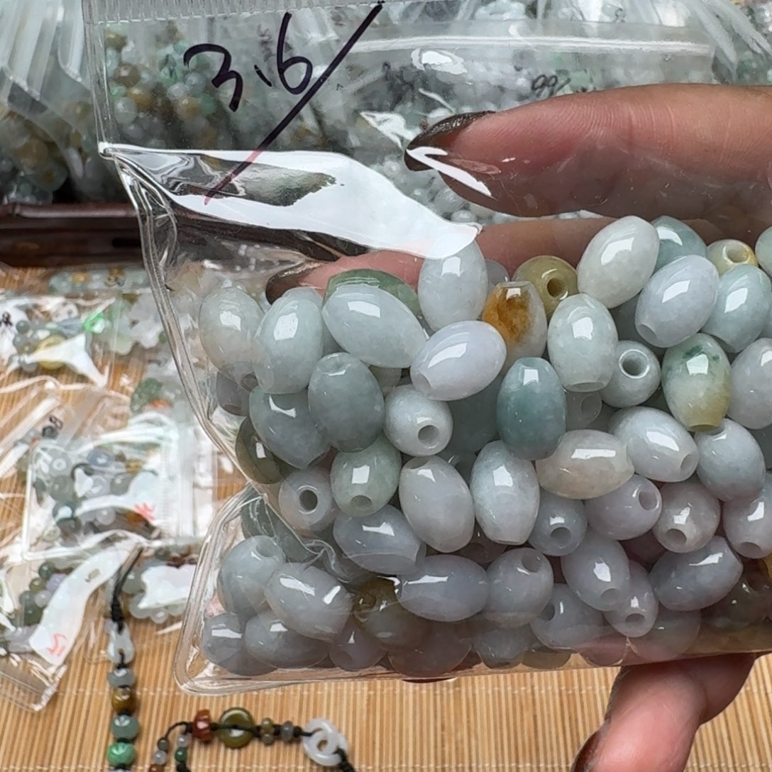 翡翠未镶嵌挂件福利