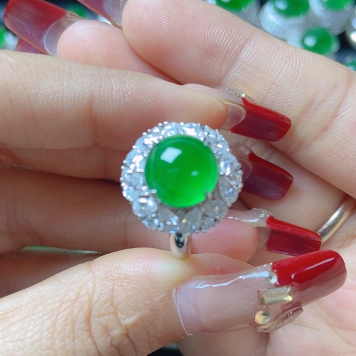 翡翠颈饰18K金镶嵌          