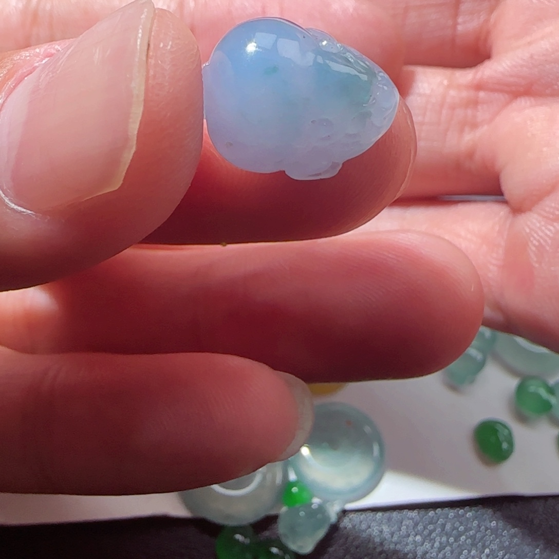 豆***豆定制翡翠未镶嵌天然翡翠貔貅