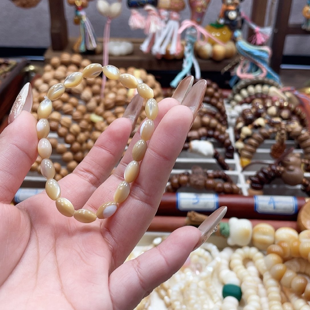 吊坠猴头核桃鱼骨大米粒单圈手串