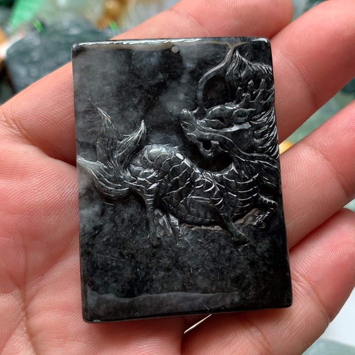 翡翠颈饰未镶嵌保真天然a货翡翠