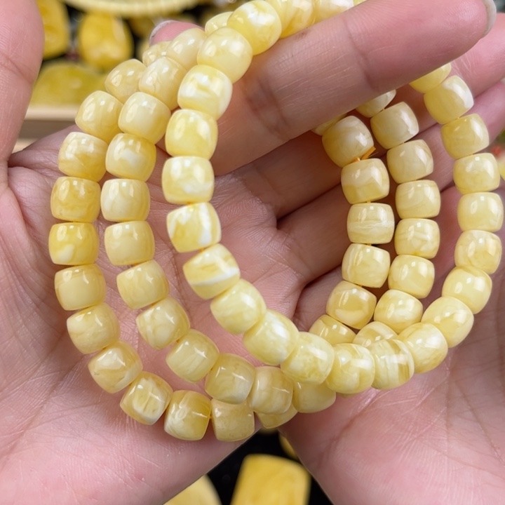 琥珀珠宝奇石未镶嵌琥珀，多样性发其一