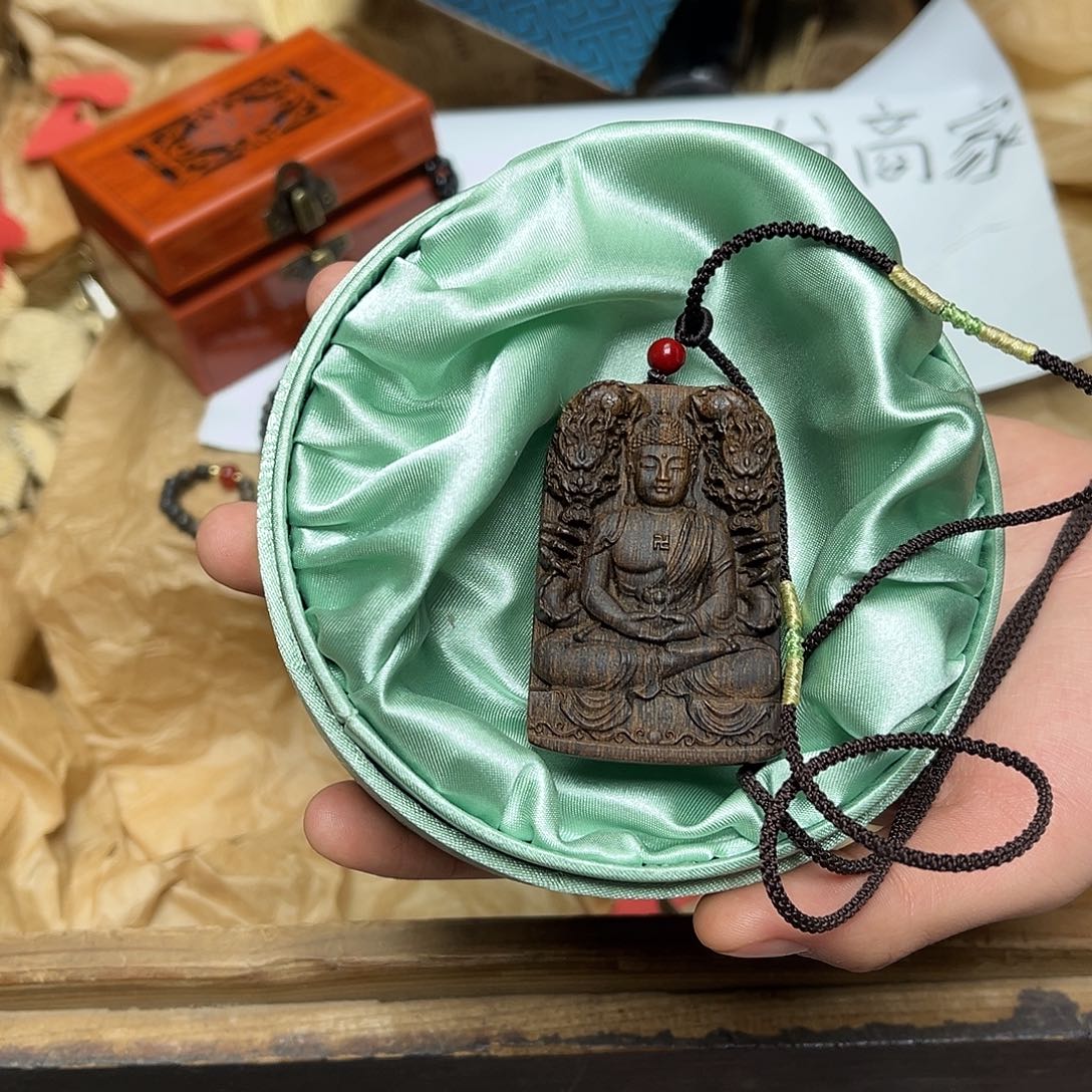 大叶紫檀（黑酸枝木类）