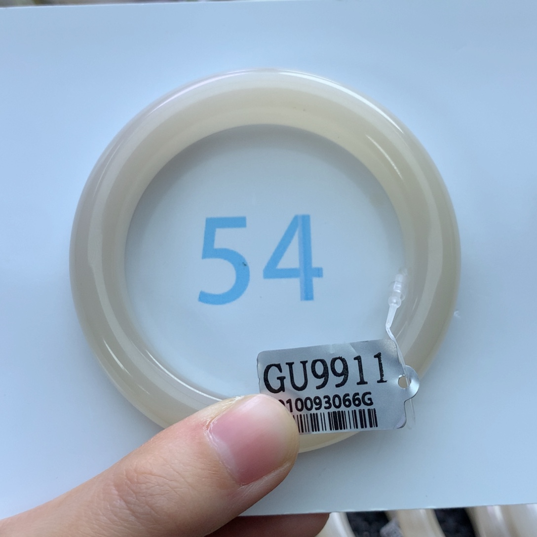 和田玉手镯未镶嵌t****m