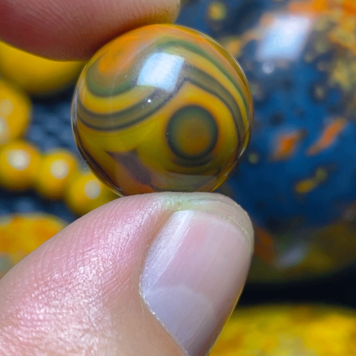 赵***依玛瑙/玉髓合金战国红