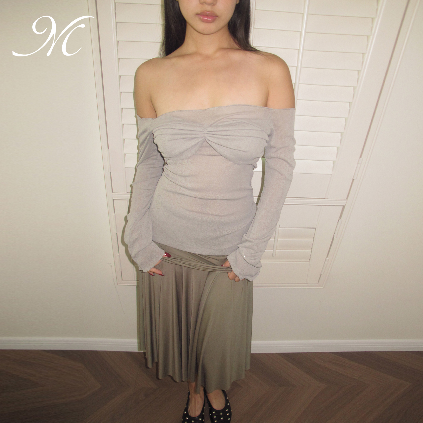 luuma 2025年冬季新款灰色透明性感一字肩打底长袖上衣