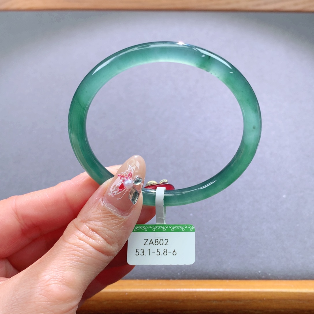 翡翠手镯未镶嵌天然翡翠手镯